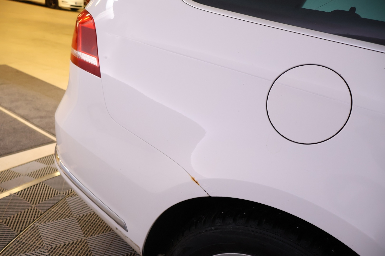 VOLKSWAGEN Passat 2011