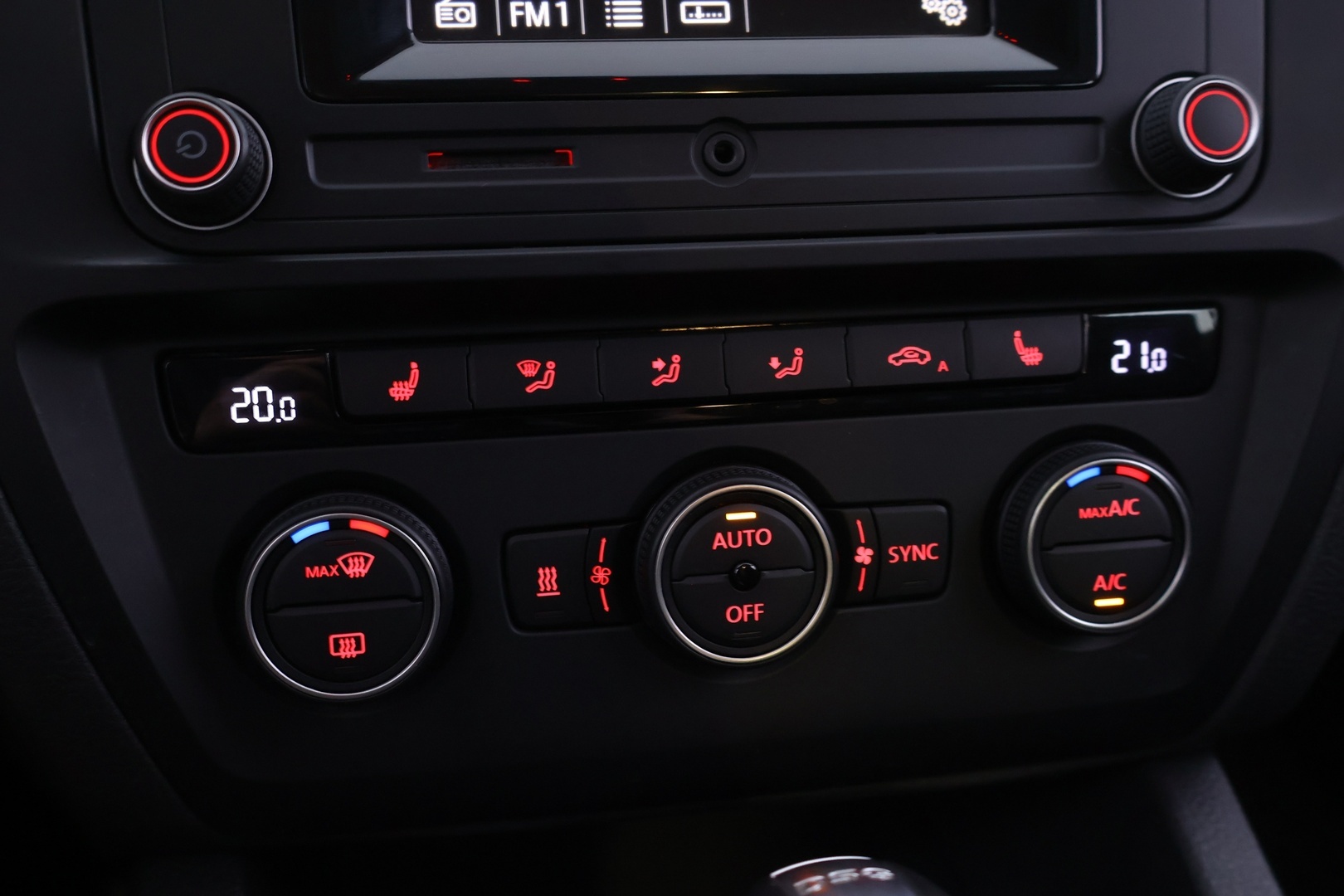 VOLKSWAGEN Jetta 2016