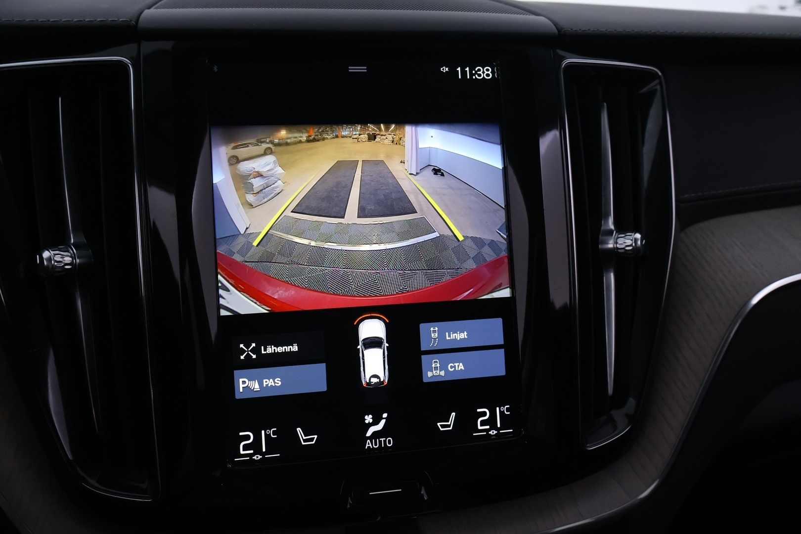 VOLVO XC60 2019