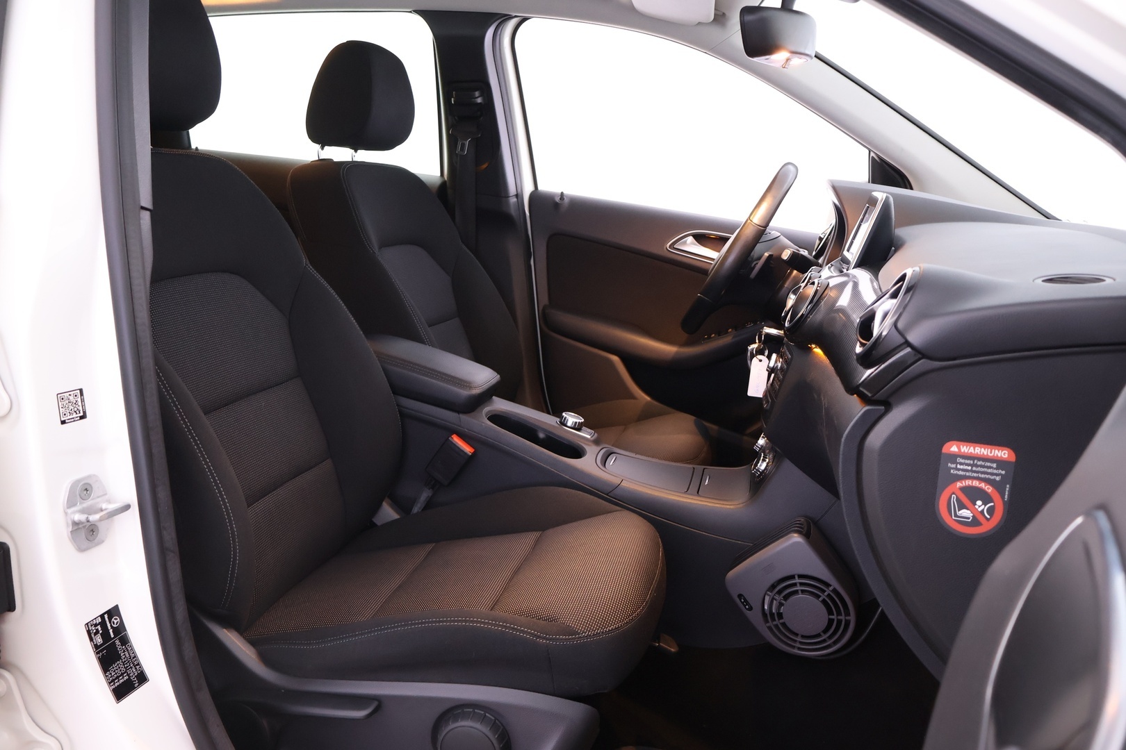 MERCEDES-BENZ B 2015