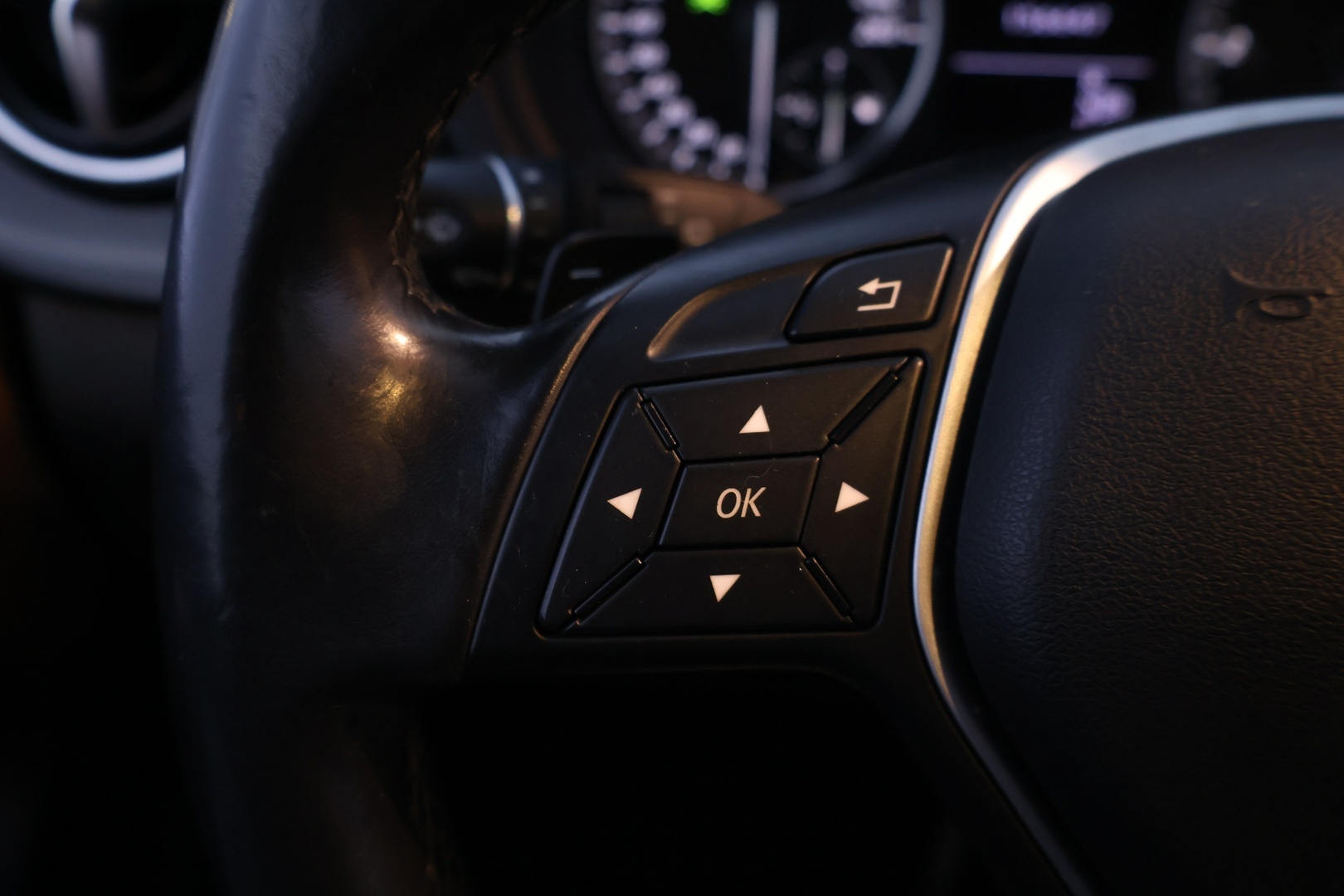MERCEDES-BENZ B 2015
