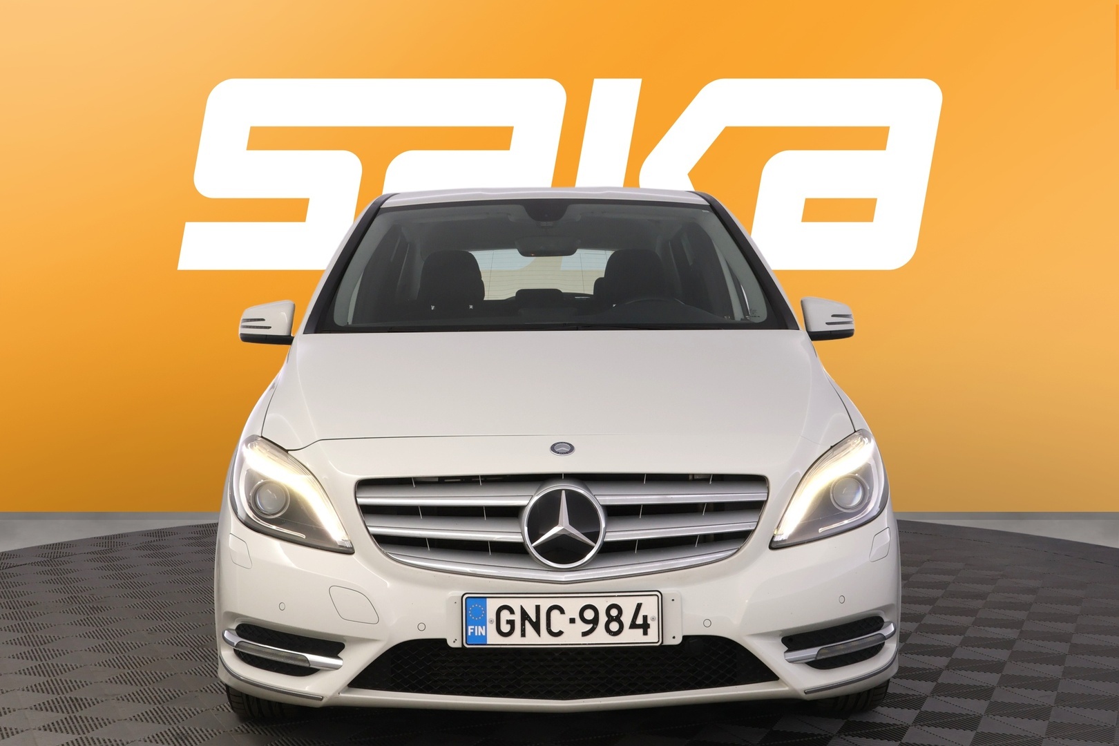MERCEDES-BENZ B 2015