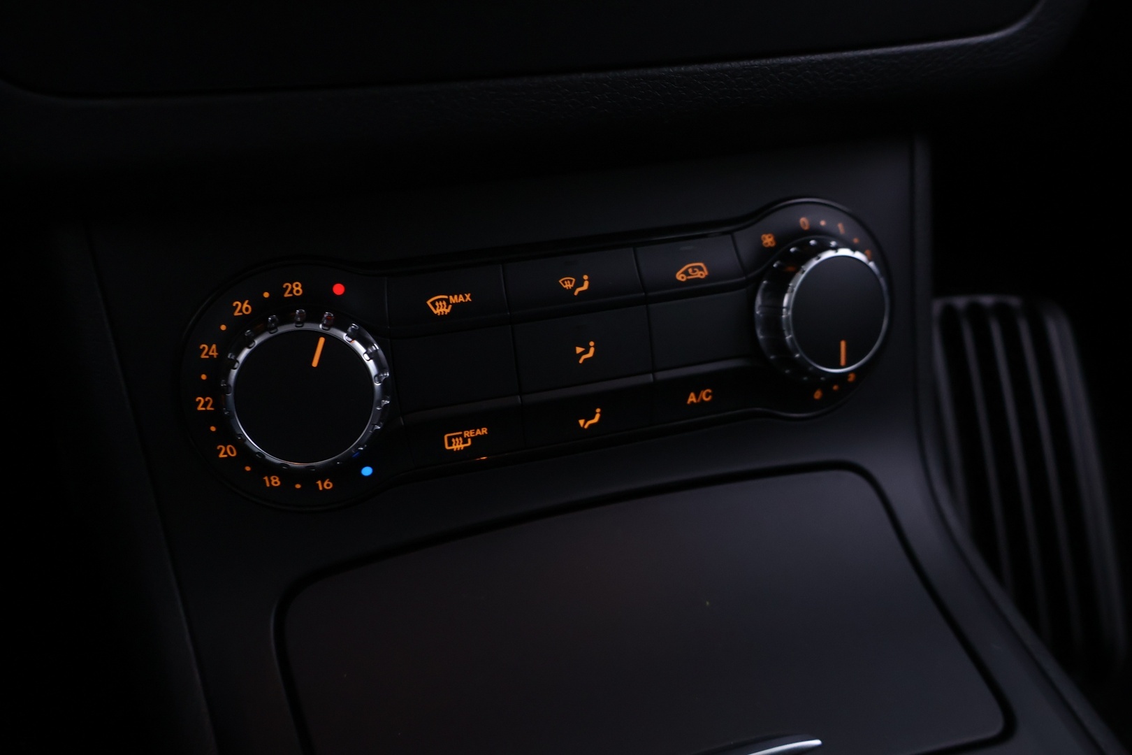 MERCEDES-BENZ B 2015