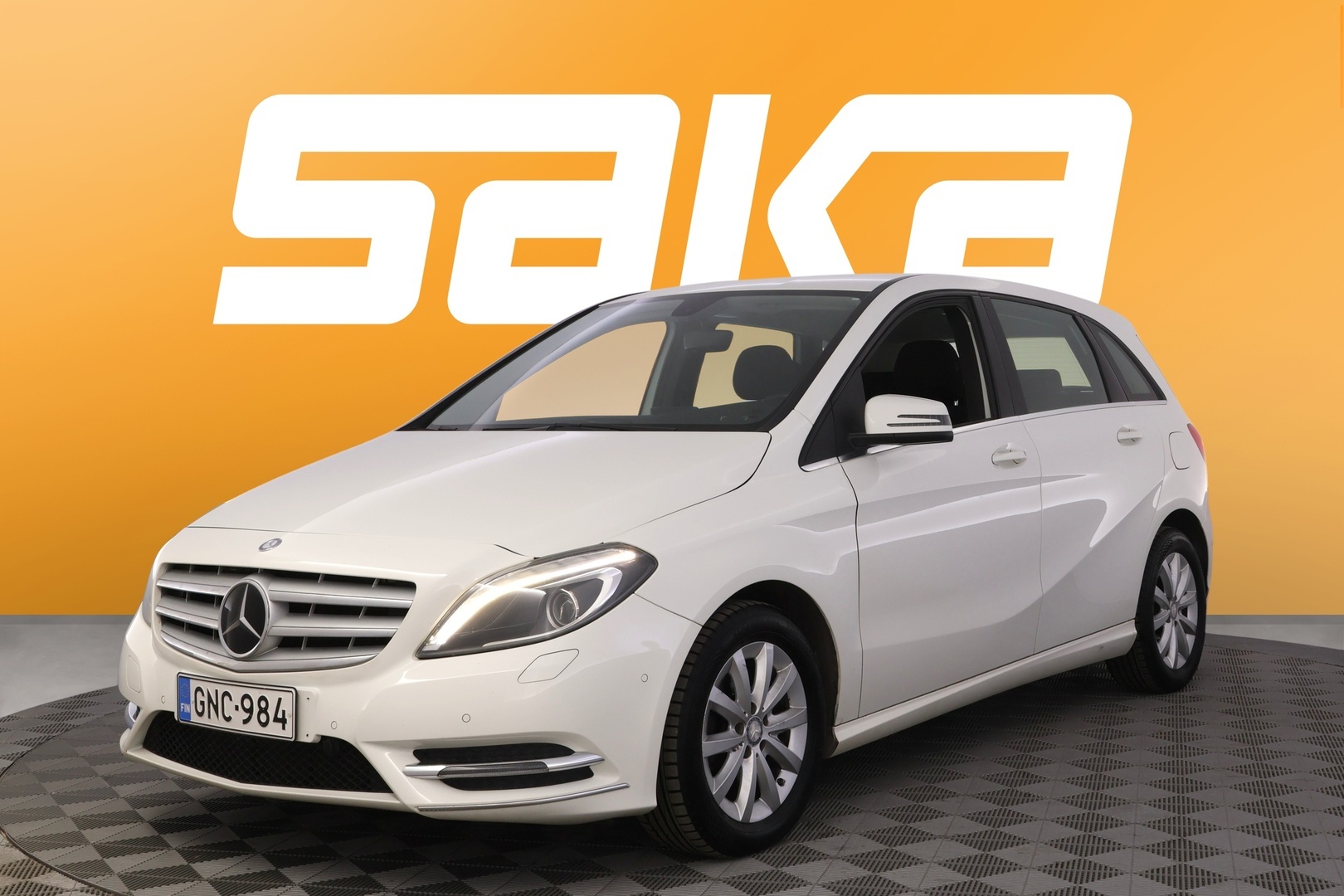 MERCEDES-BENZ B 2015