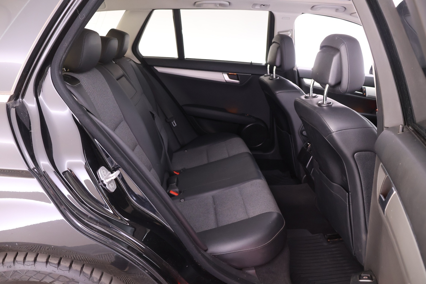 MERCEDES-BENZ C 2012