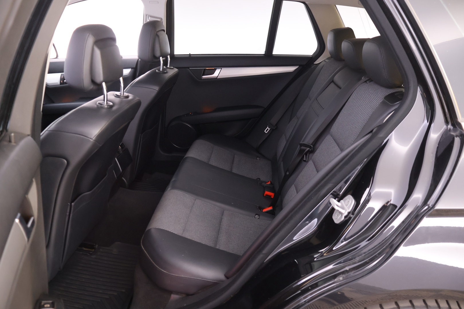 MERCEDES-BENZ C 2012