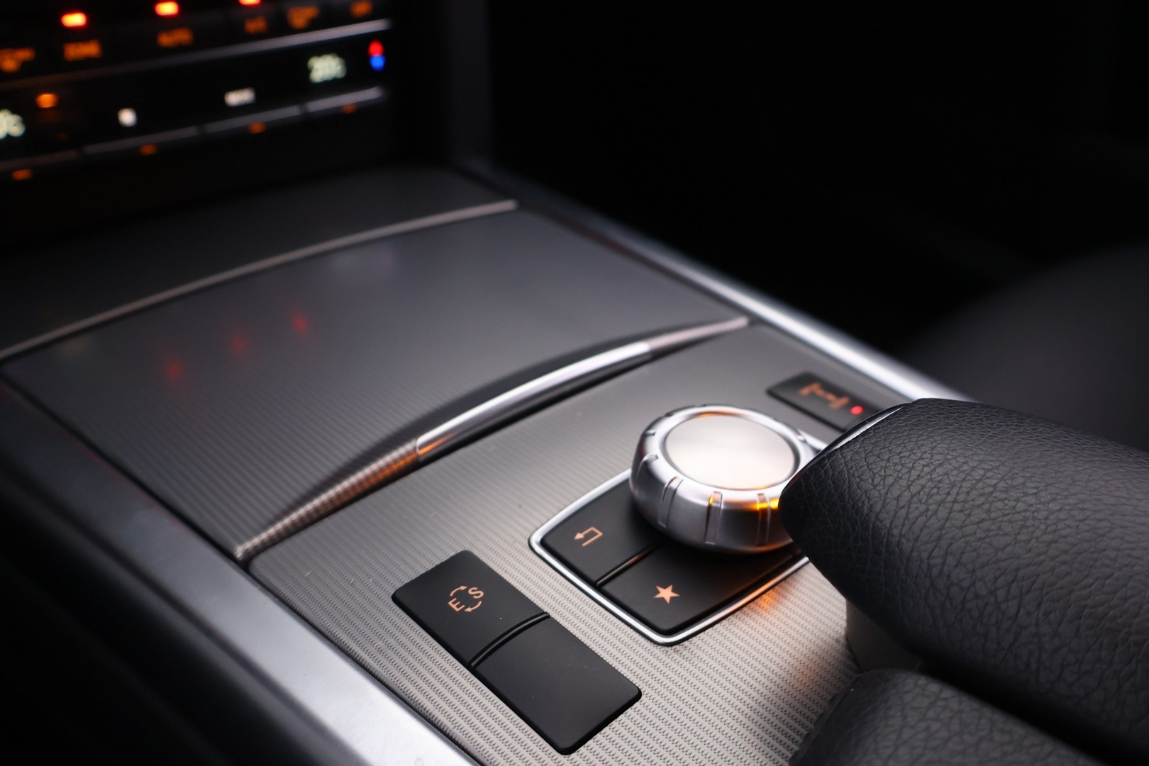 MERCEDES-BENZ E 2015