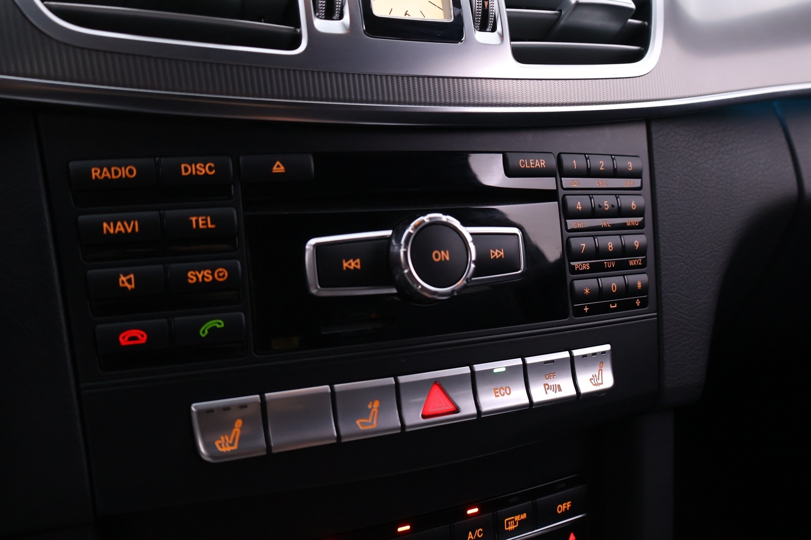 MERCEDES-BENZ E 2015