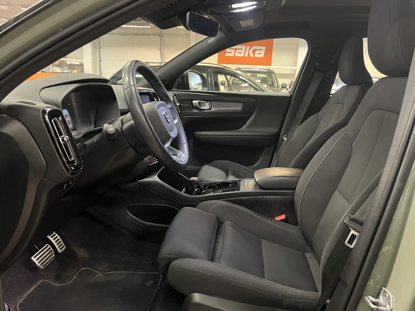 VOLVO XC40 2022