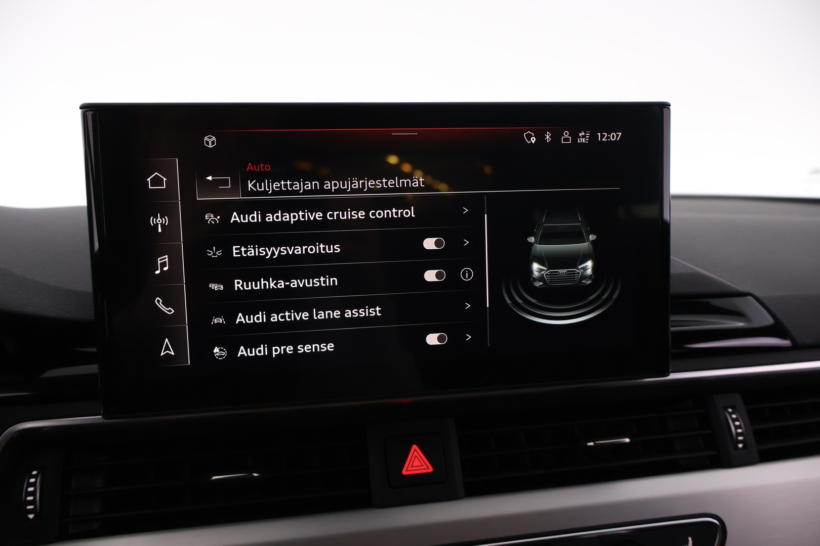 AUDI A4 2022