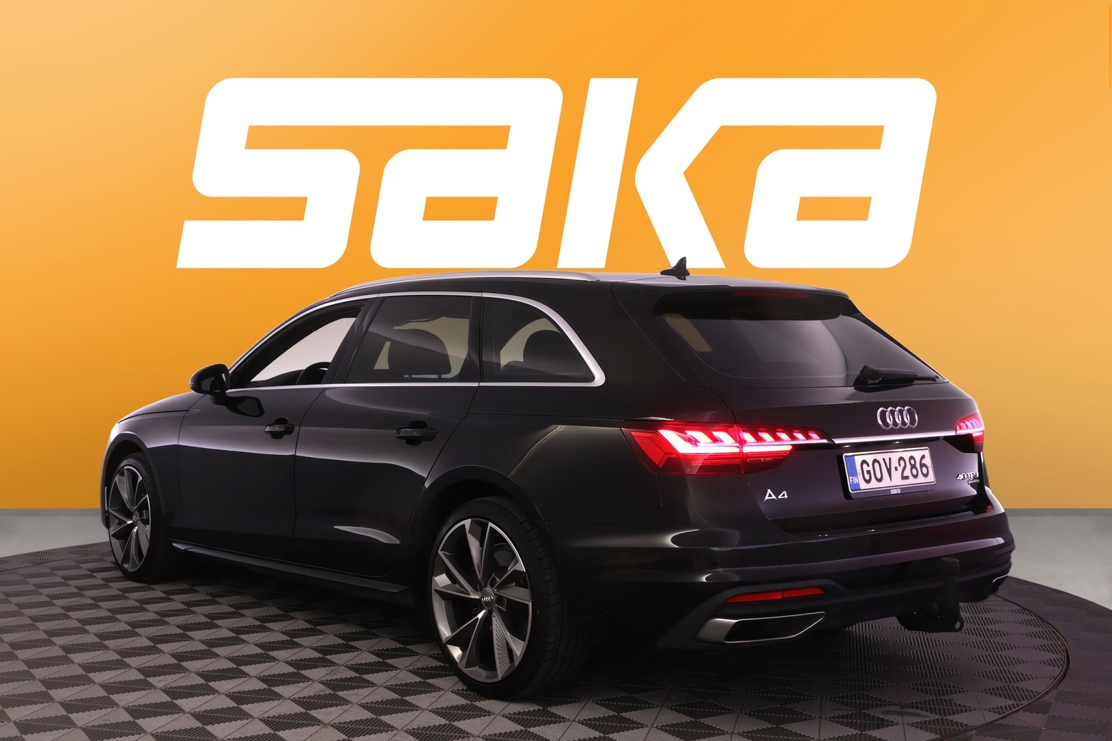 AUDI A4 2022