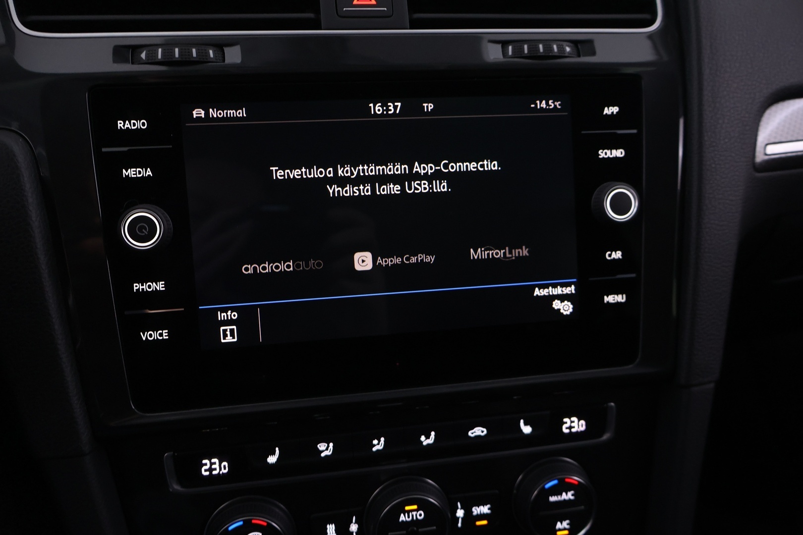 VOLKSWAGEN Golf 2018