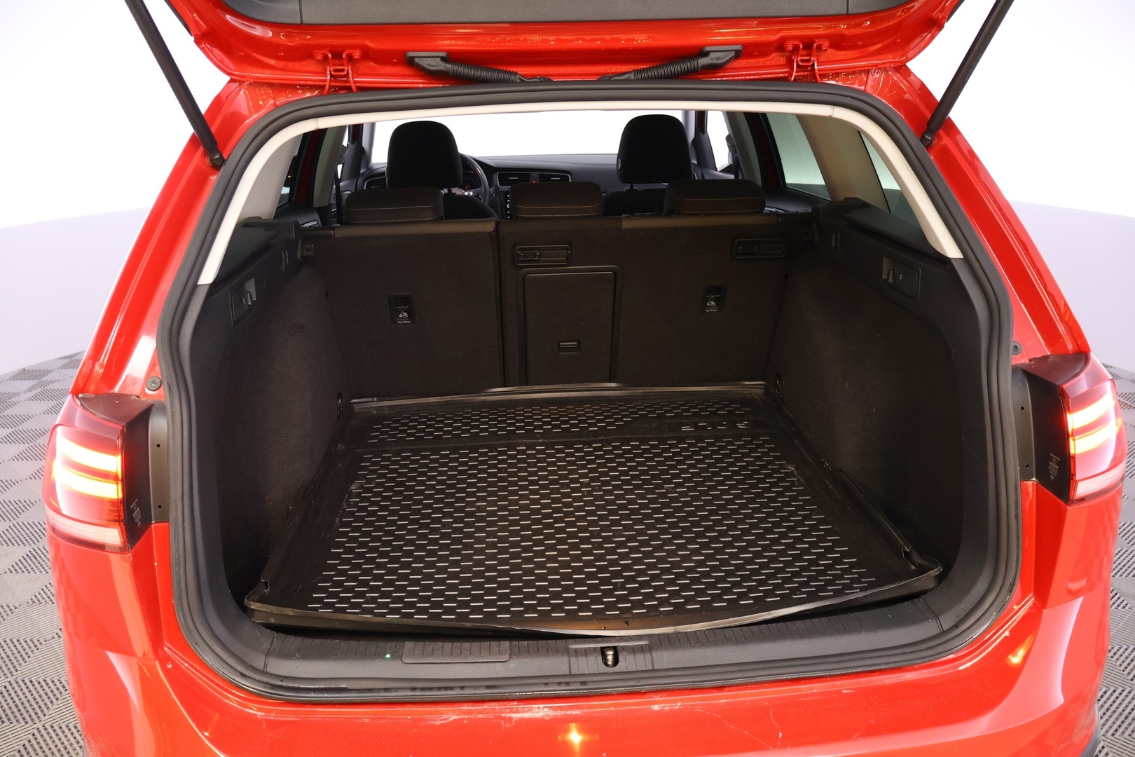 VOLKSWAGEN Golf 2018