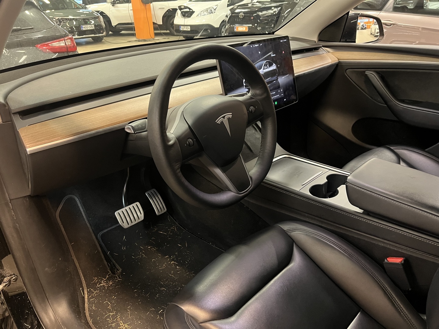 TESLA Model Y 2023