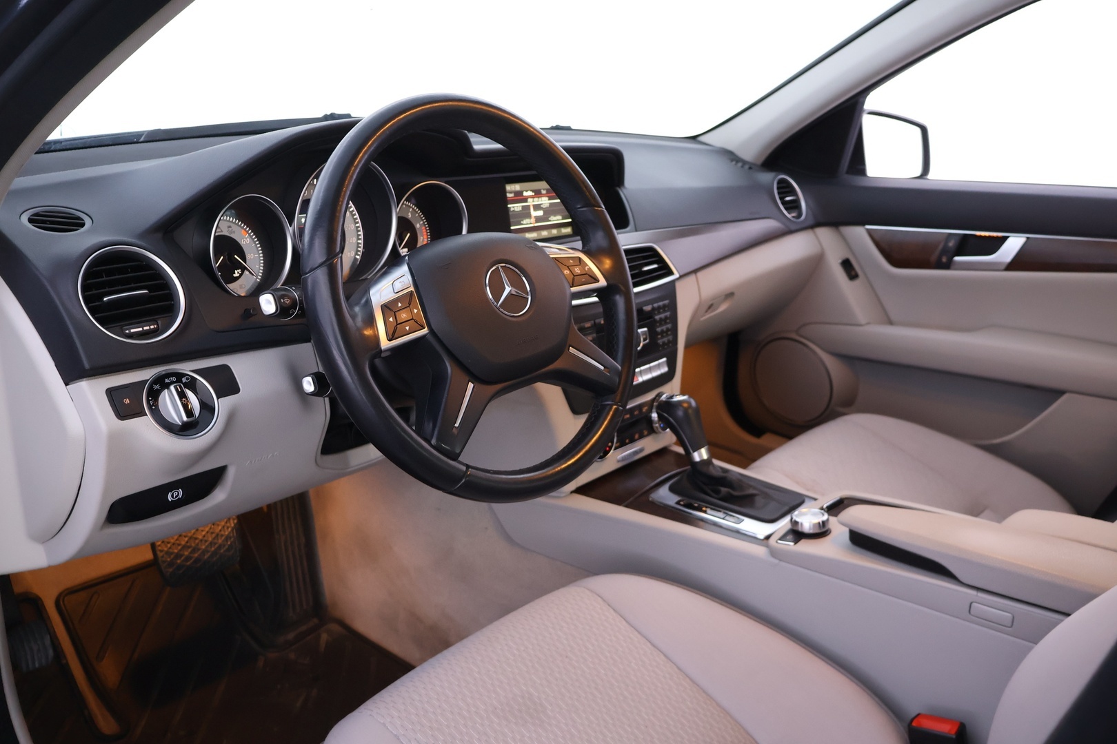 MERCEDES-BENZ C 2013