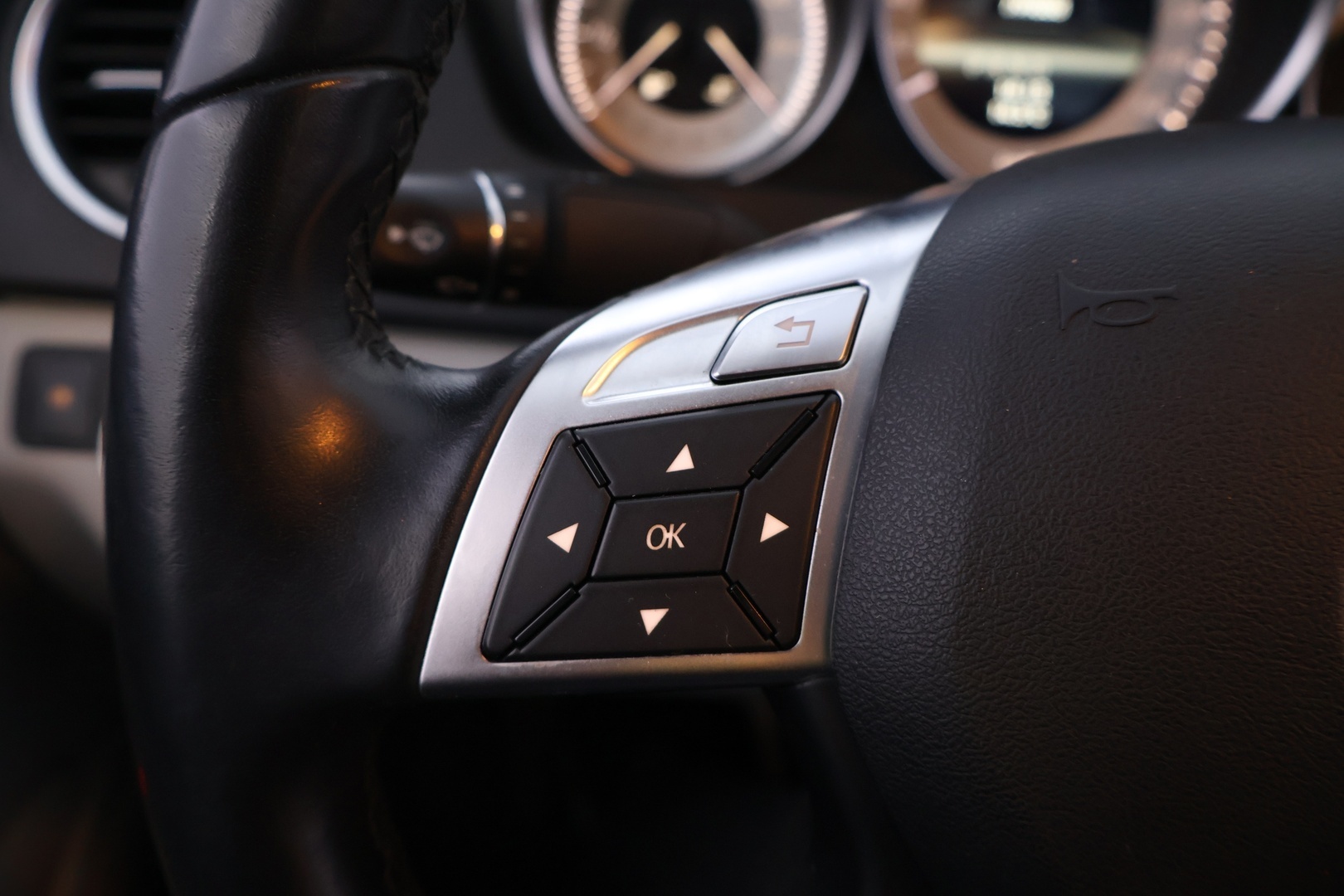 MERCEDES-BENZ C 2013