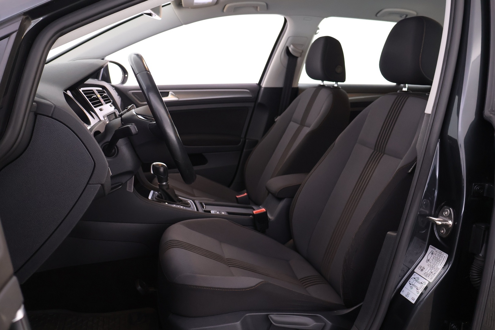 VOLKSWAGEN Golf 2016