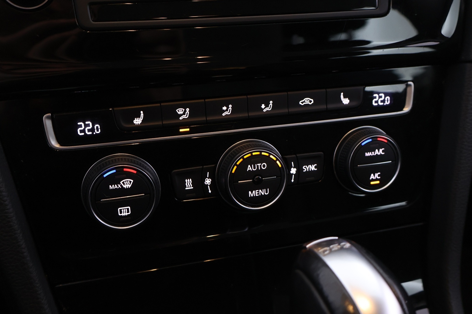 VOLKSWAGEN Golf 2016