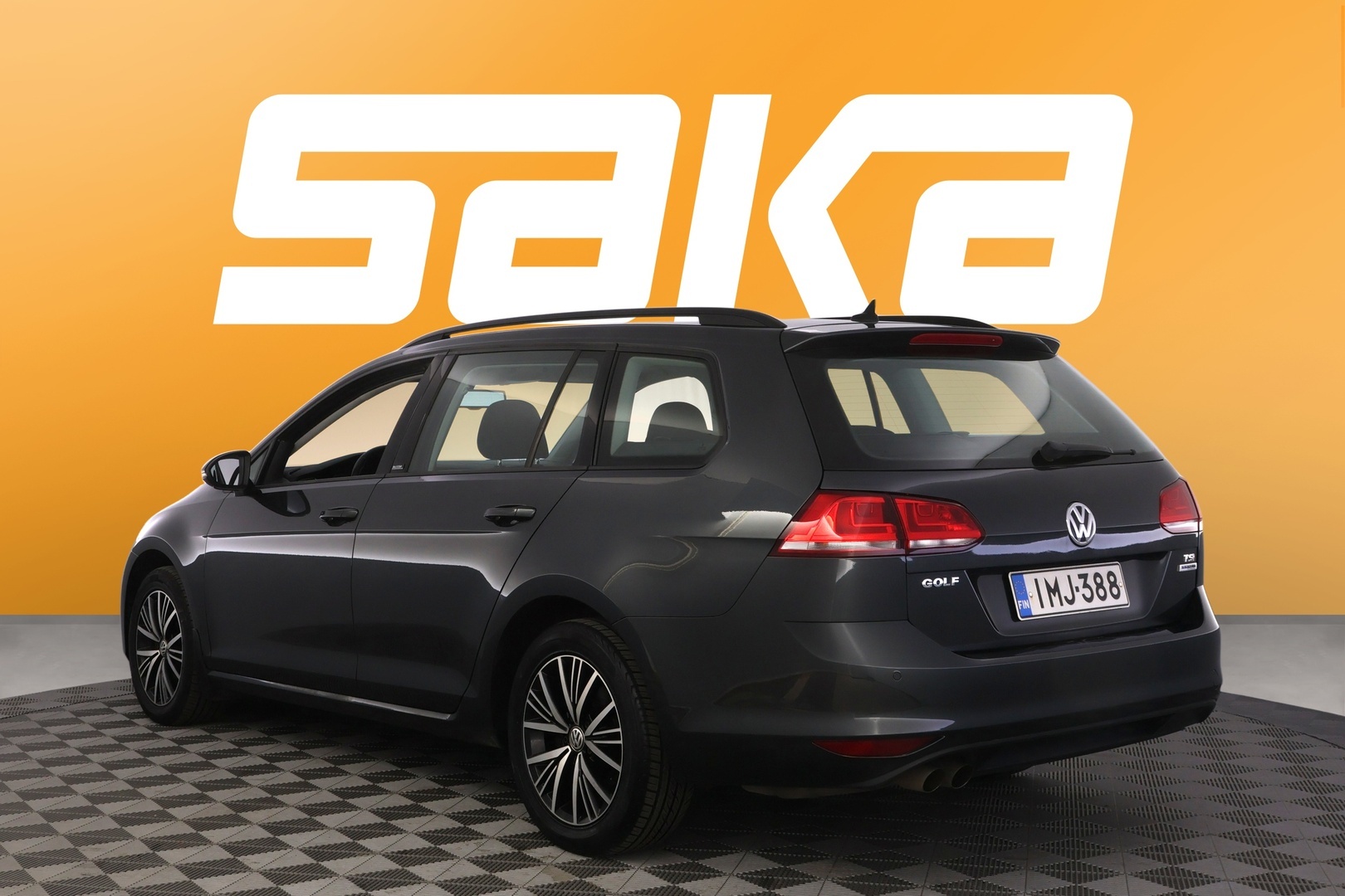 VOLKSWAGEN Golf 2016