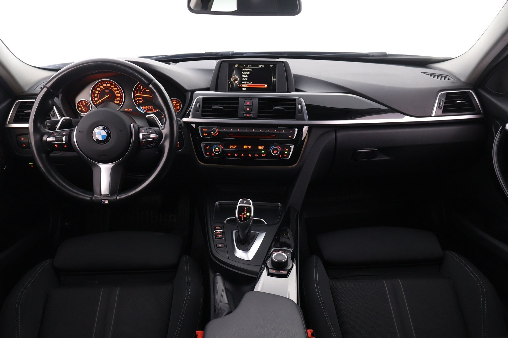 BMW 330 2016
