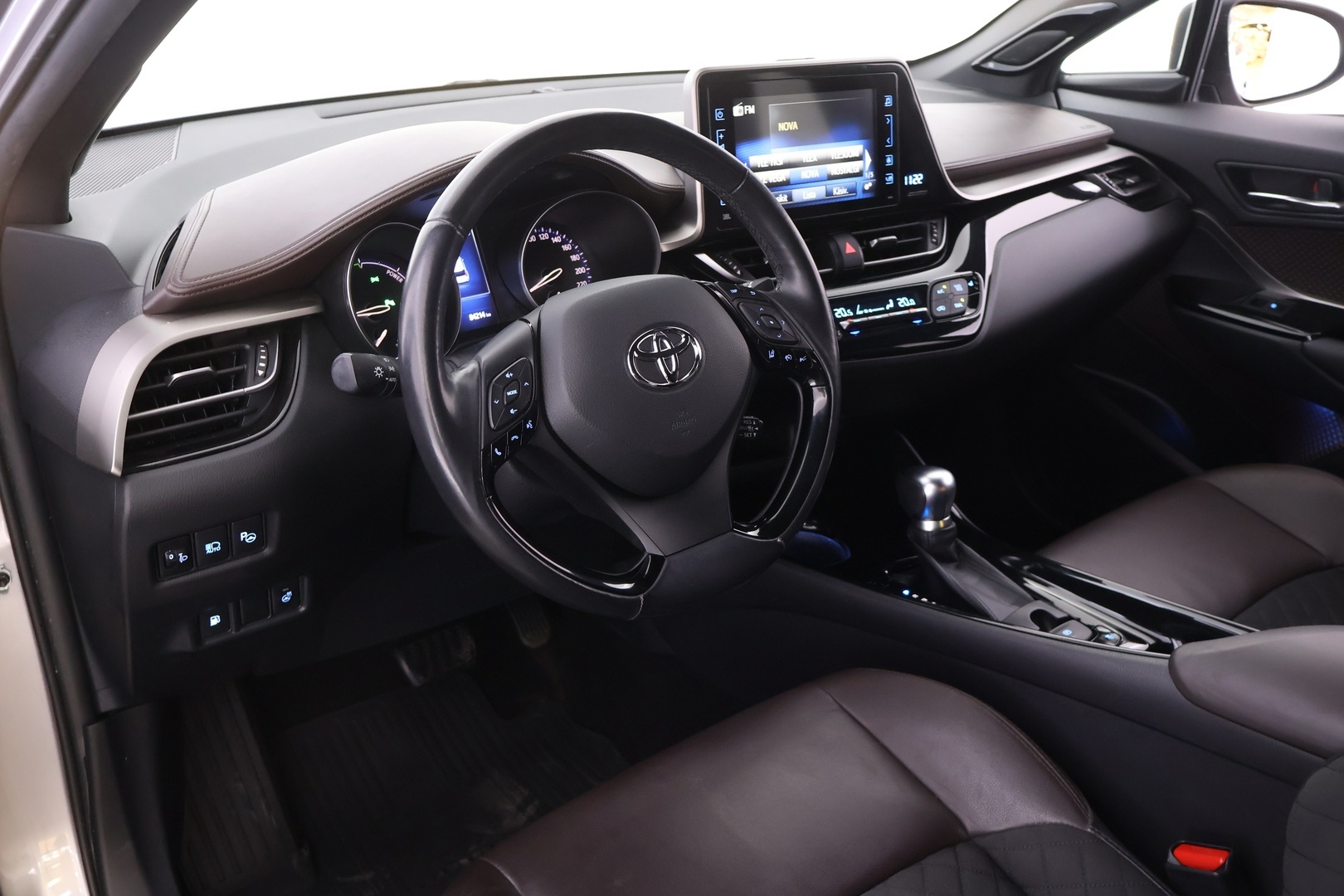 TOYOTA C-HR 2017