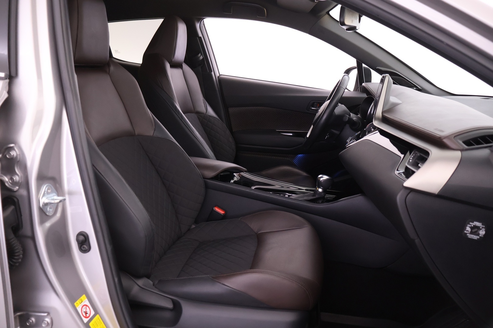 TOYOTA C-HR 2017