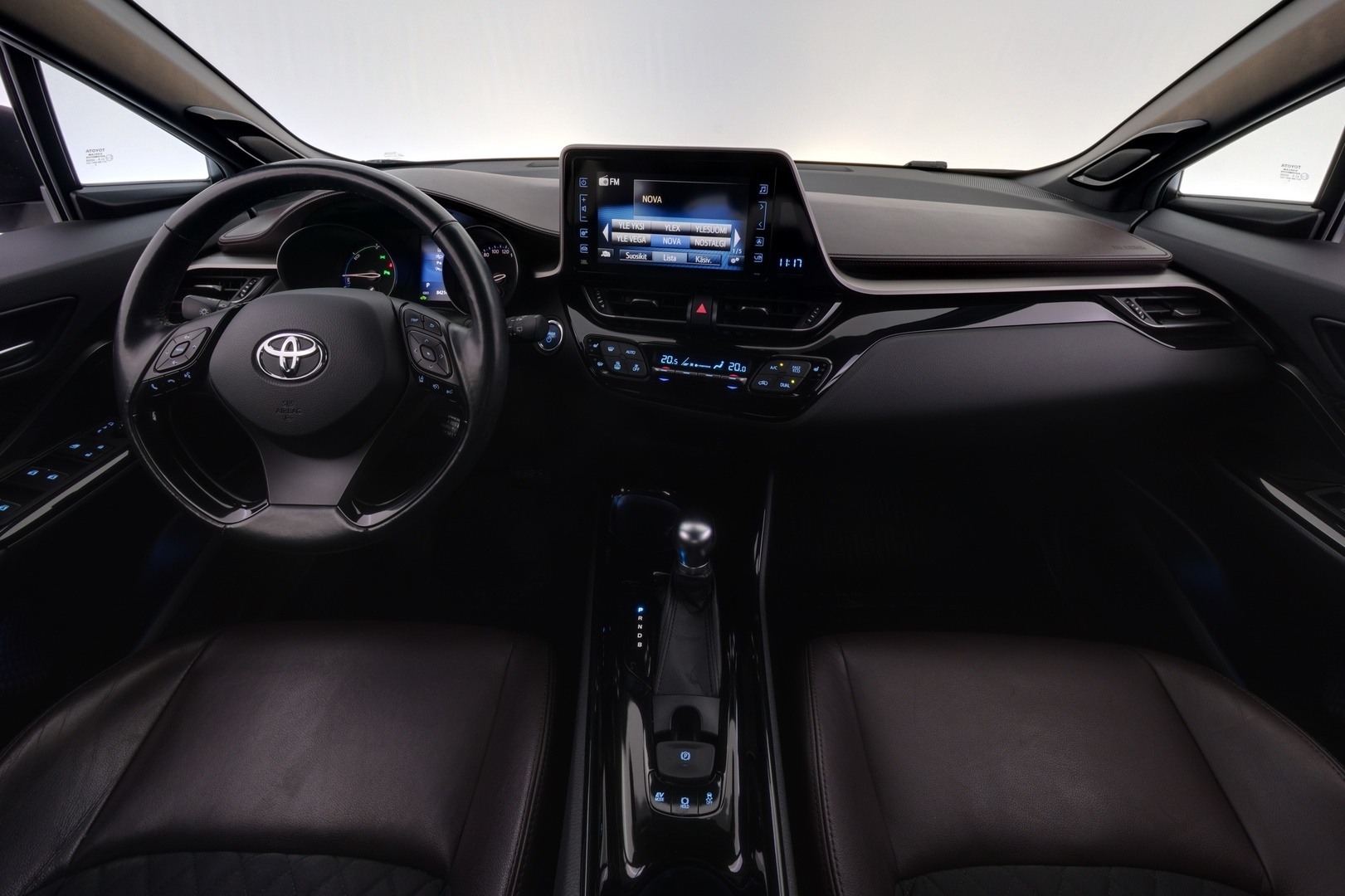 TOYOTA C-HR 2017