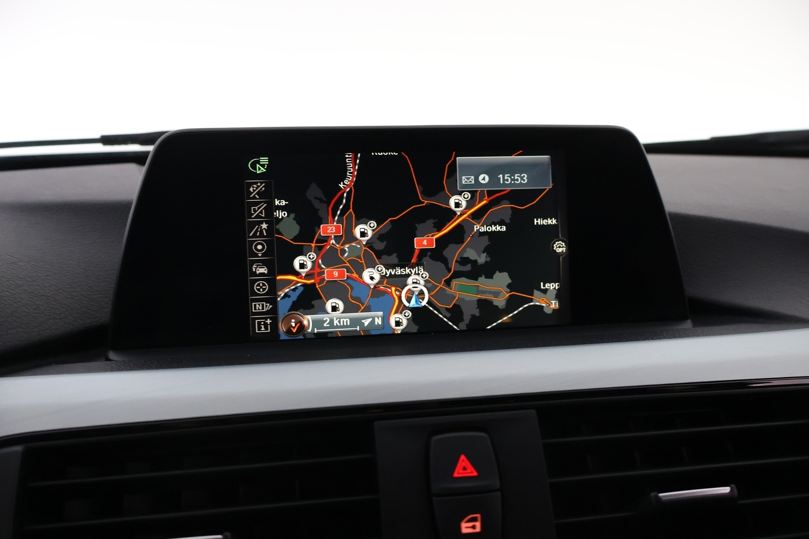 BMW 330 2016