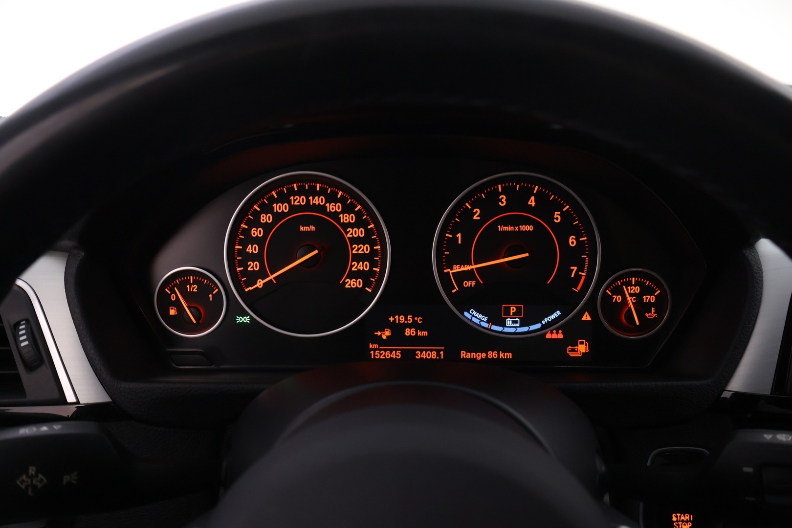 BMW 330 2016