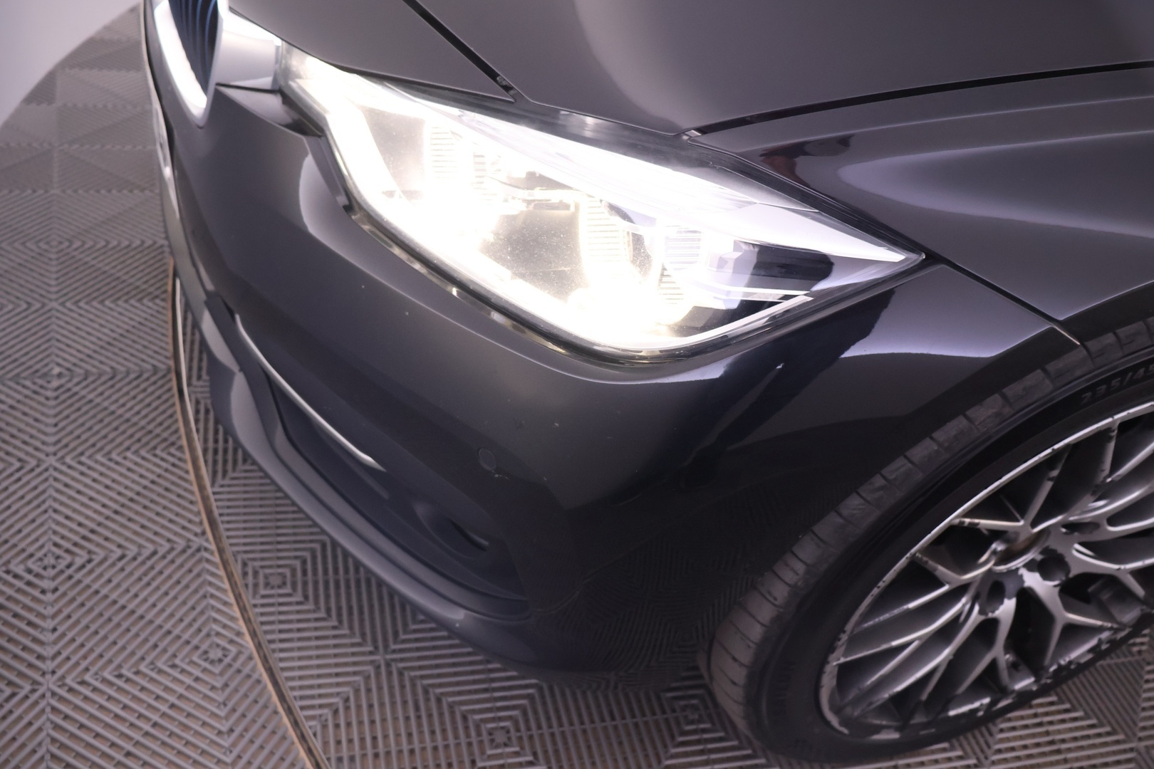 BMW 330 2016