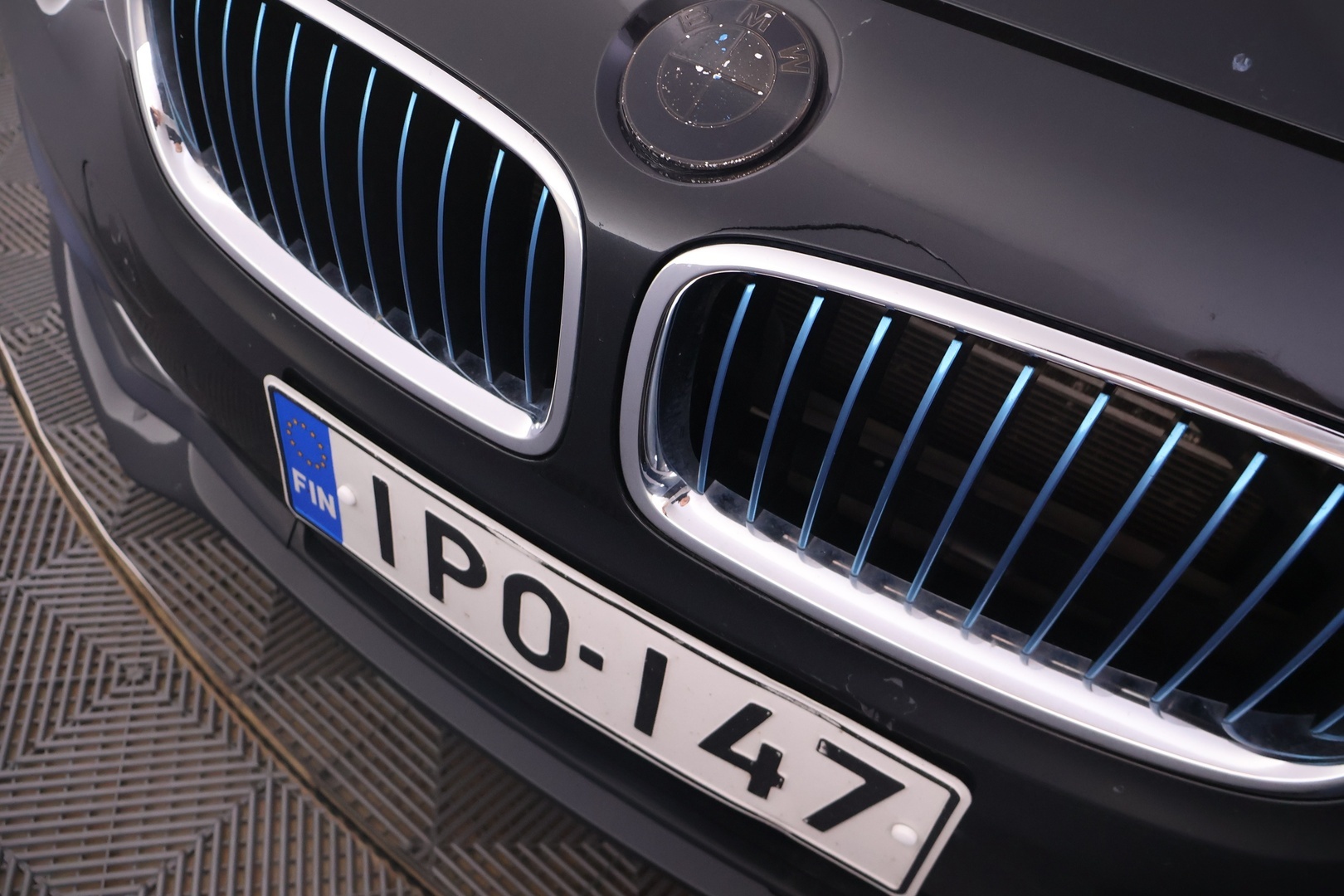 BMW 330 2016