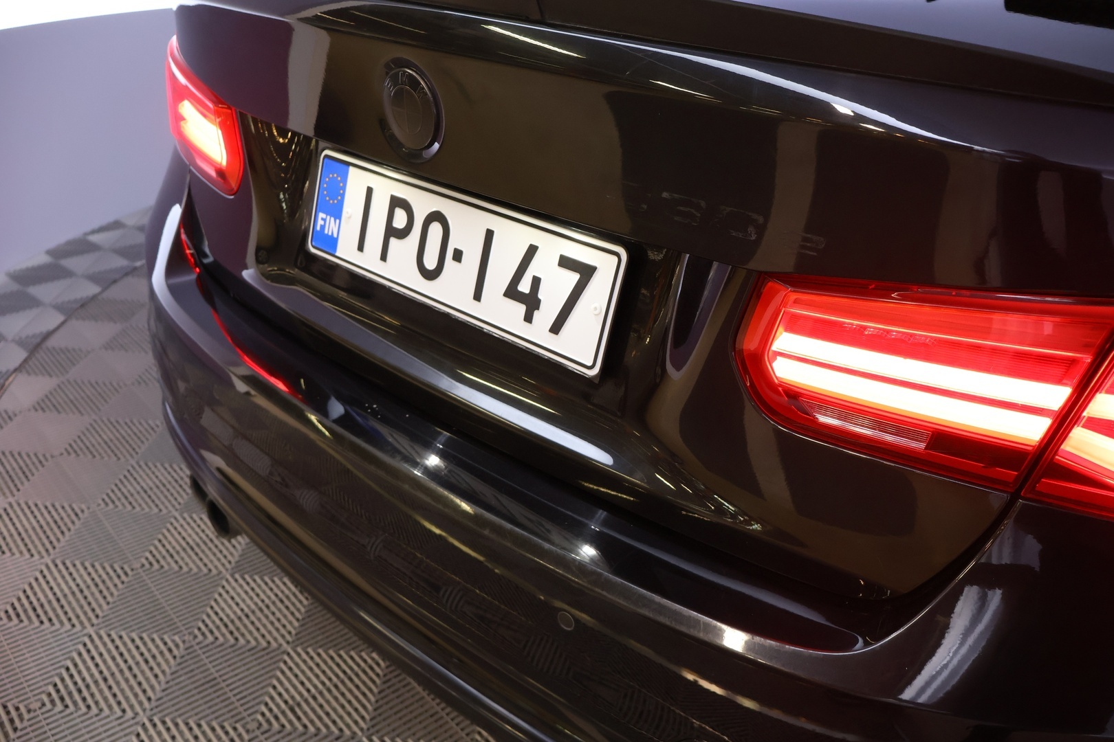 BMW 330 2016