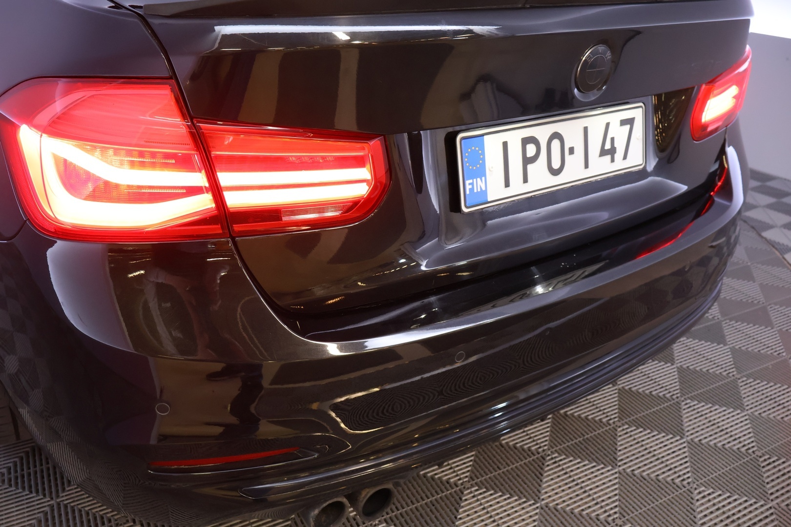 BMW 330 2016