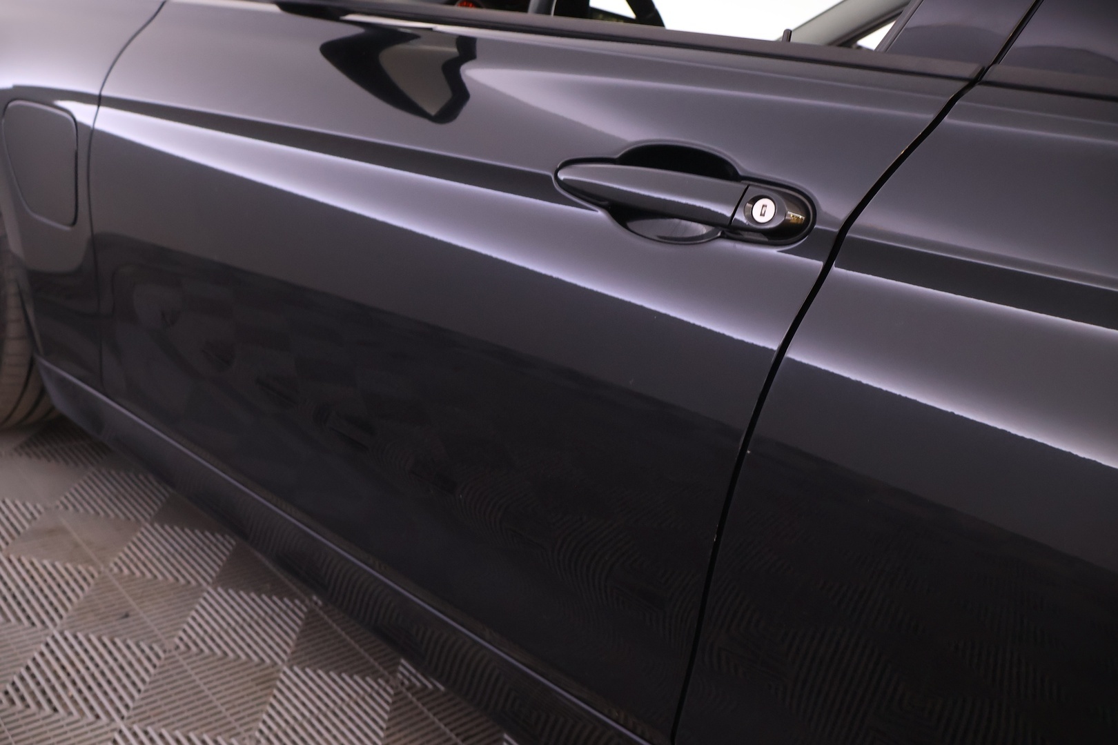 BMW 330 2016