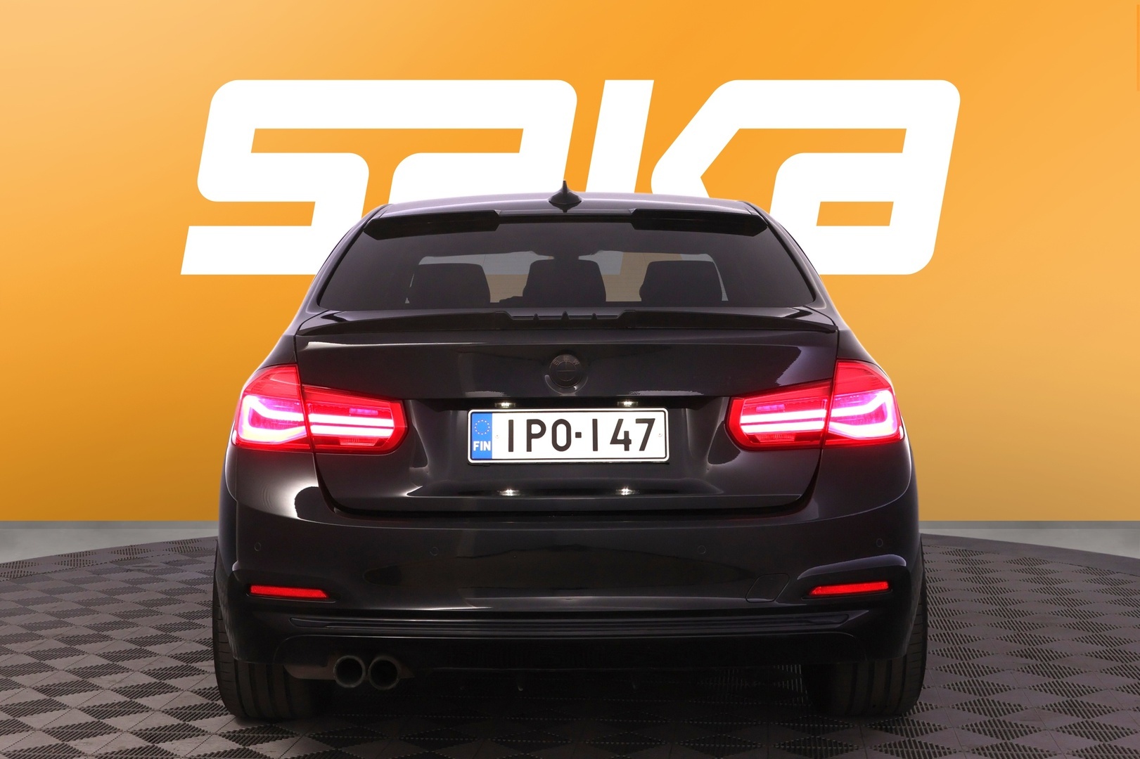 BMW 330 2016