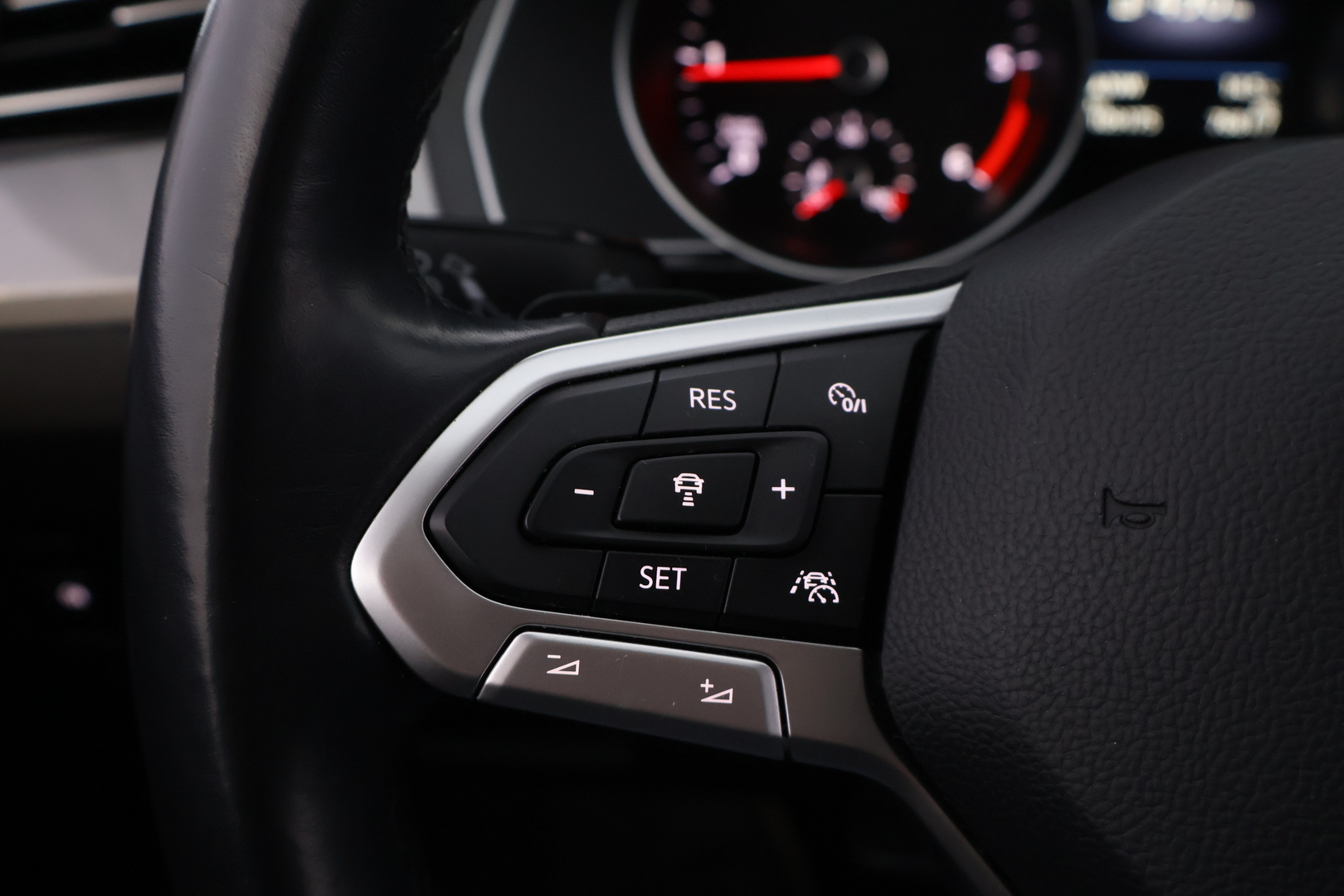 VOLKSWAGEN Passat 2020