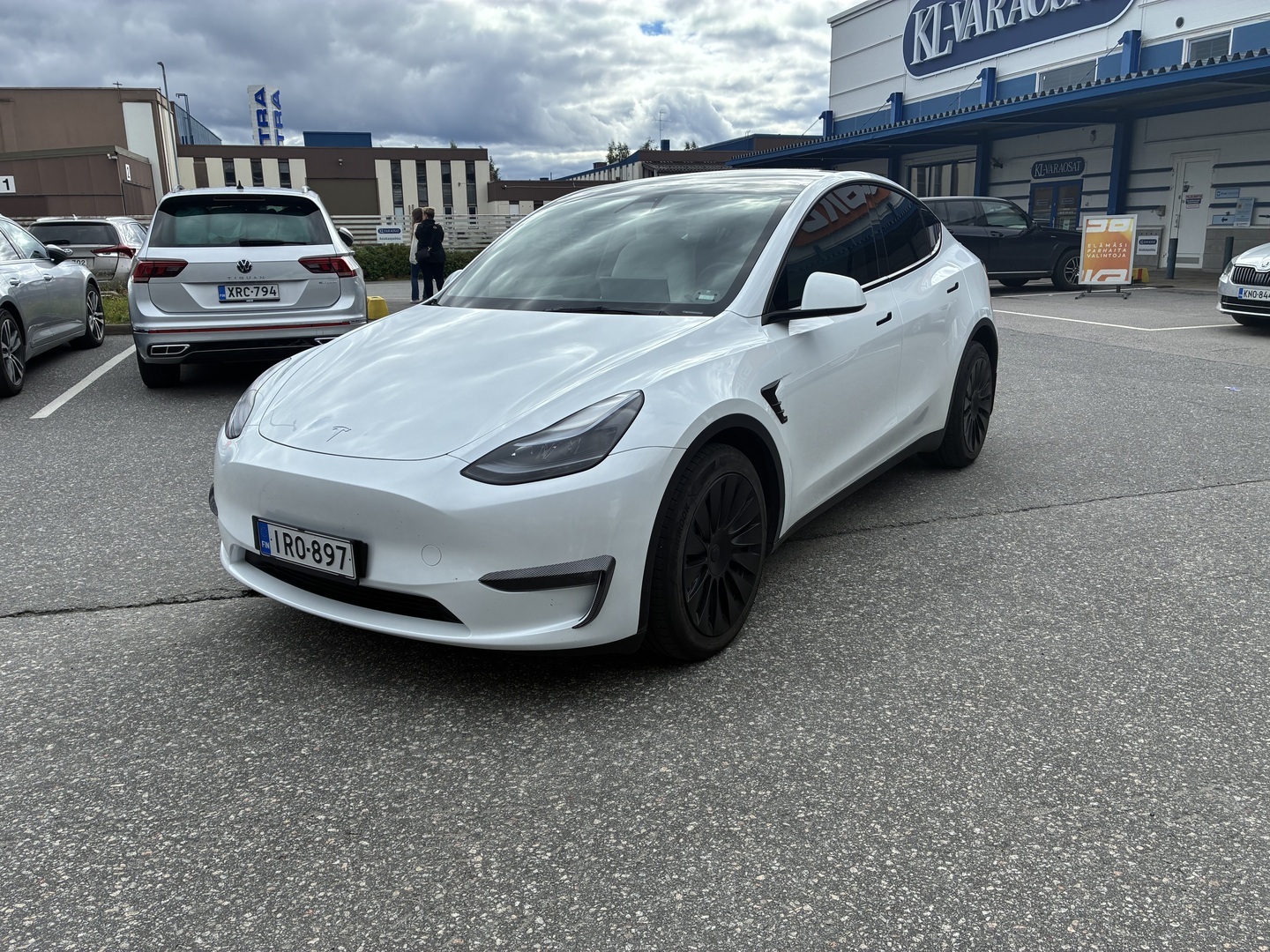 TESLA Model Y 2023