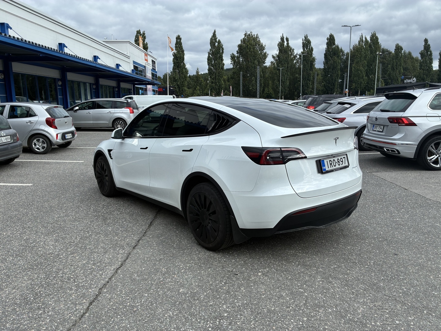 TESLA Model Y 2023