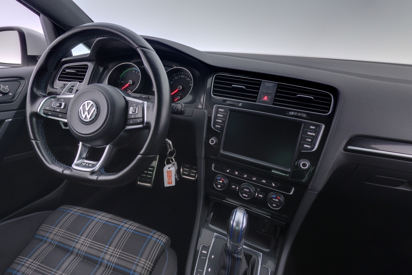 VOLKSWAGEN Golf 2017