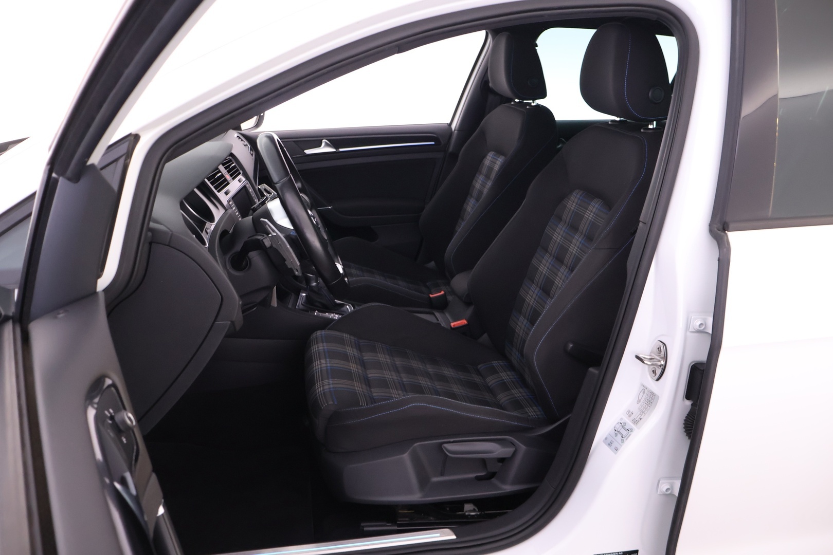 VOLKSWAGEN Golf 2017
