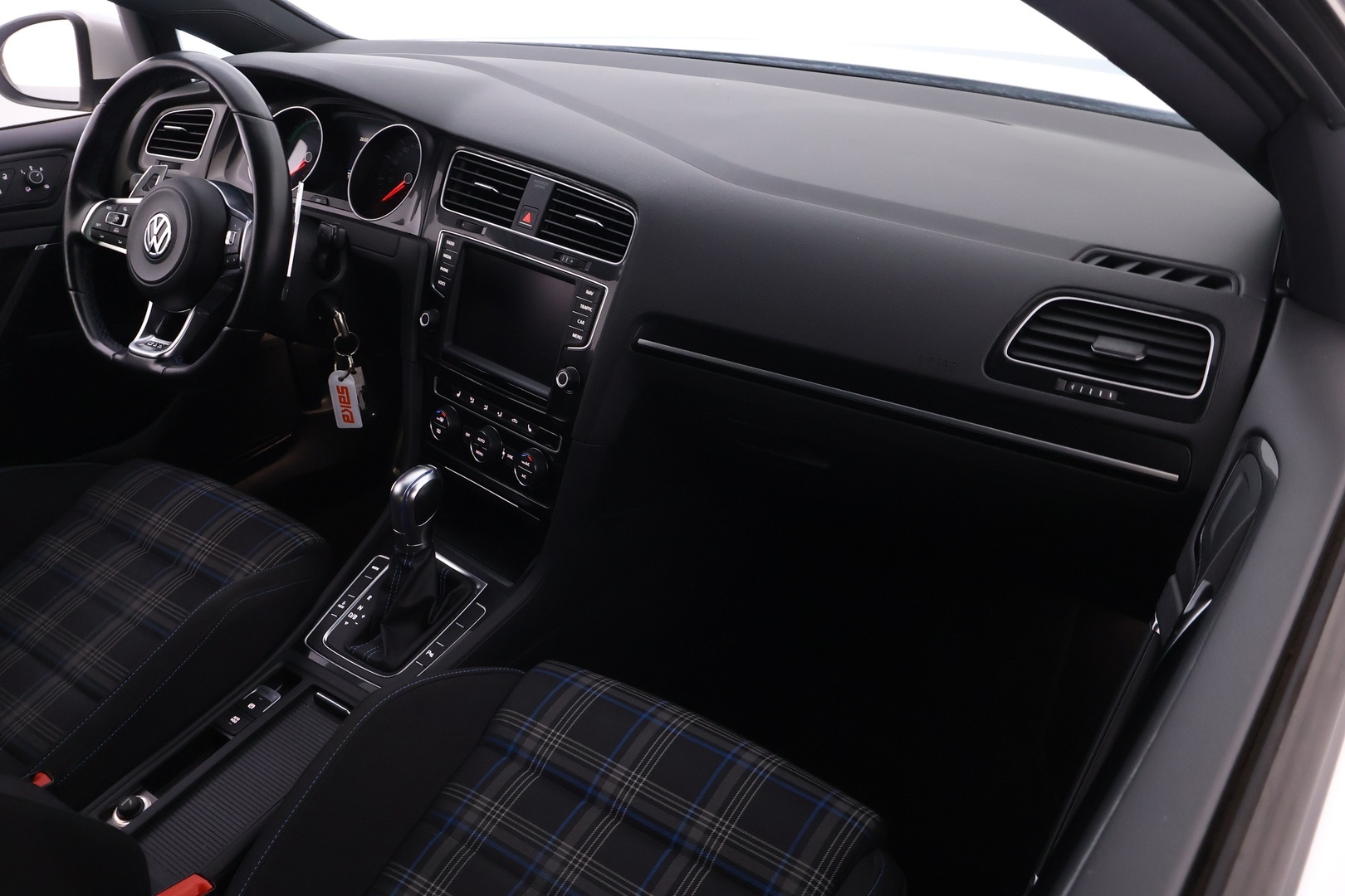 VOLKSWAGEN Golf 2017