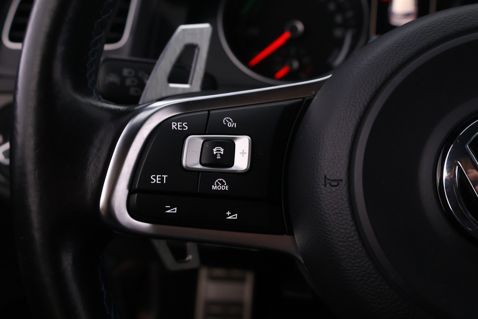 VOLKSWAGEN Golf 2017