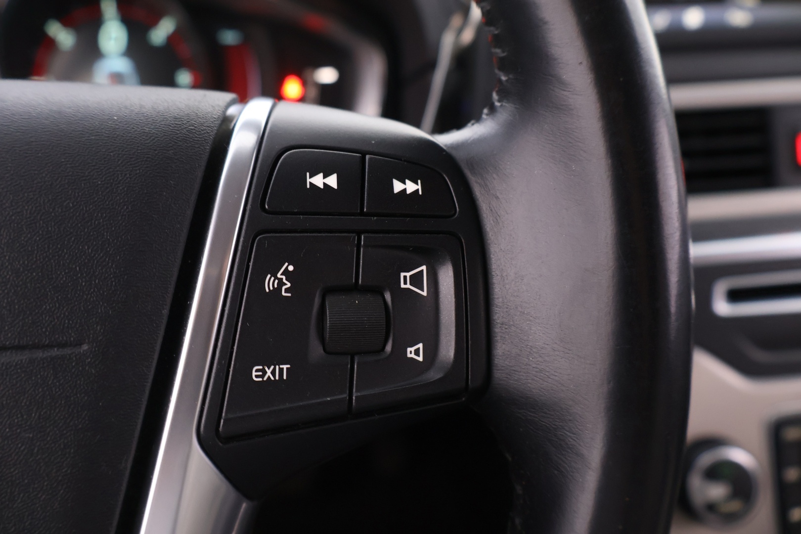 VOLVO V70 2014