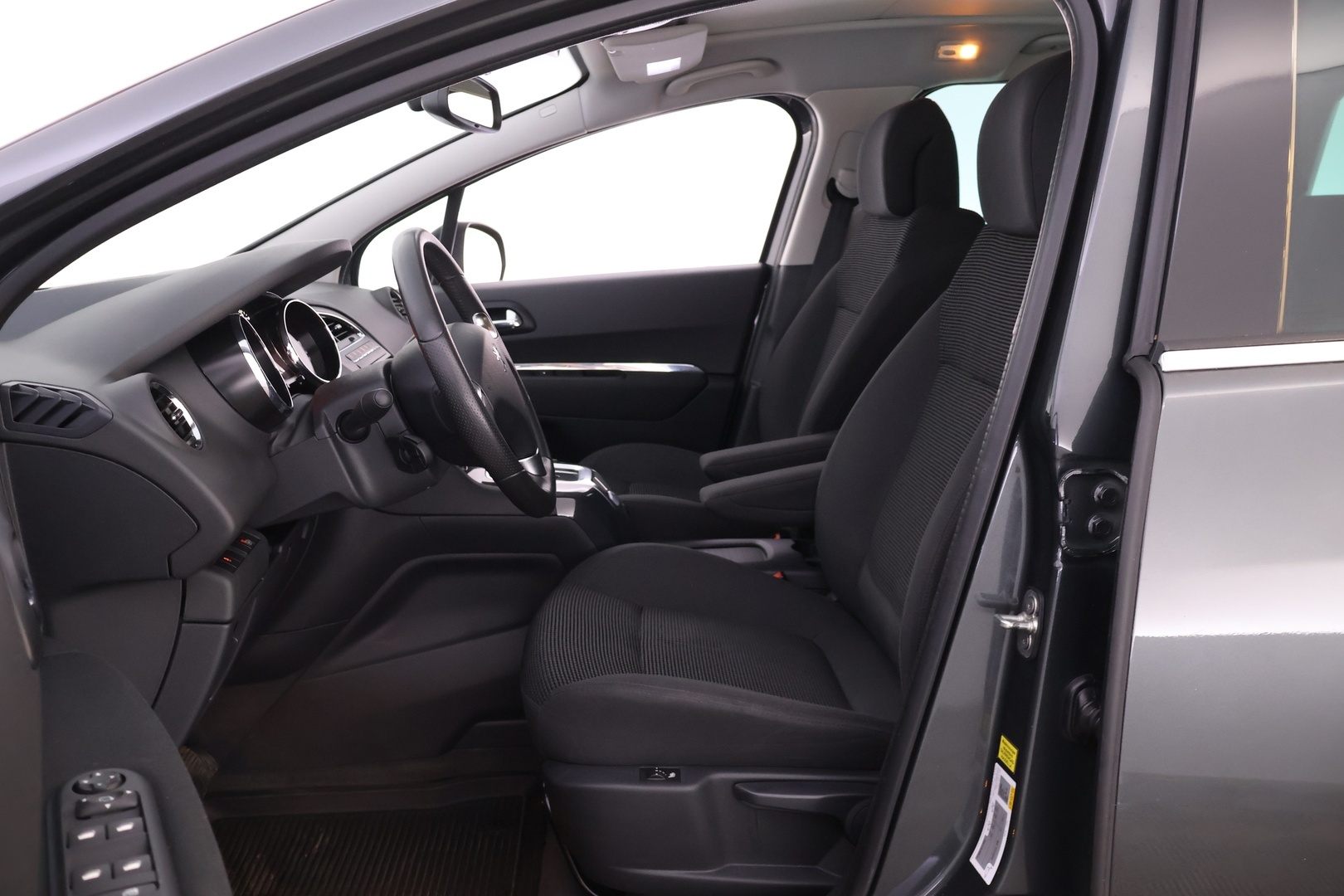 PEUGEOT 5008 2017