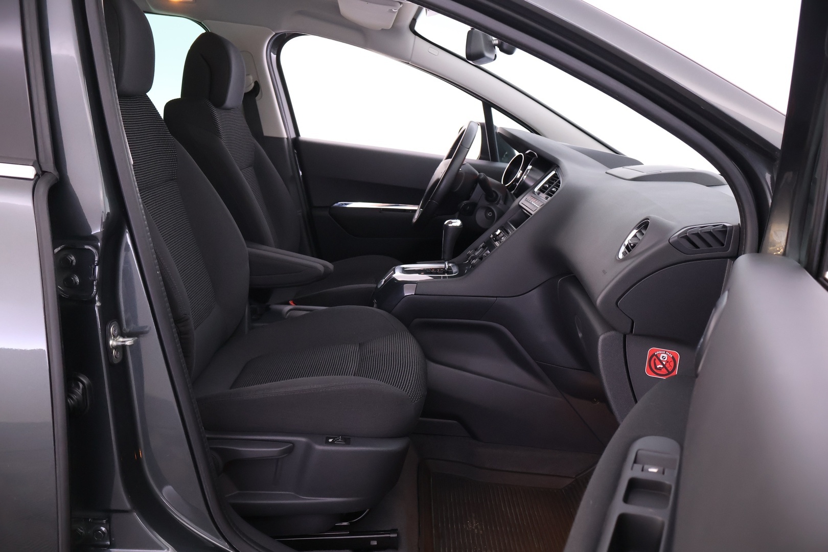 PEUGEOT 5008 2017