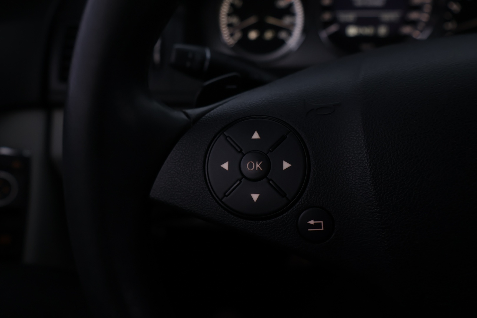 MERCEDES-BENZ C 2010