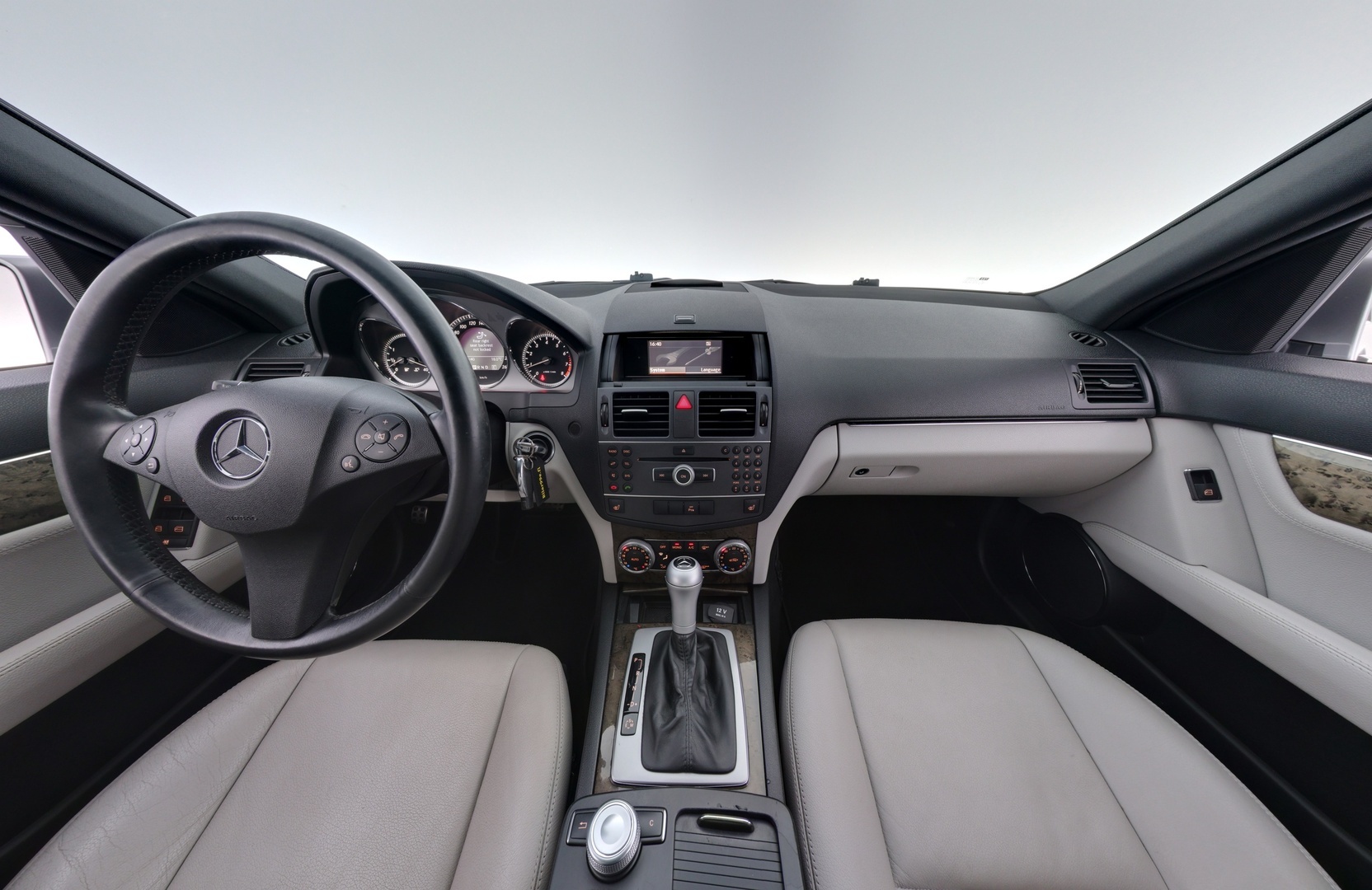 MERCEDES-BENZ C 2010