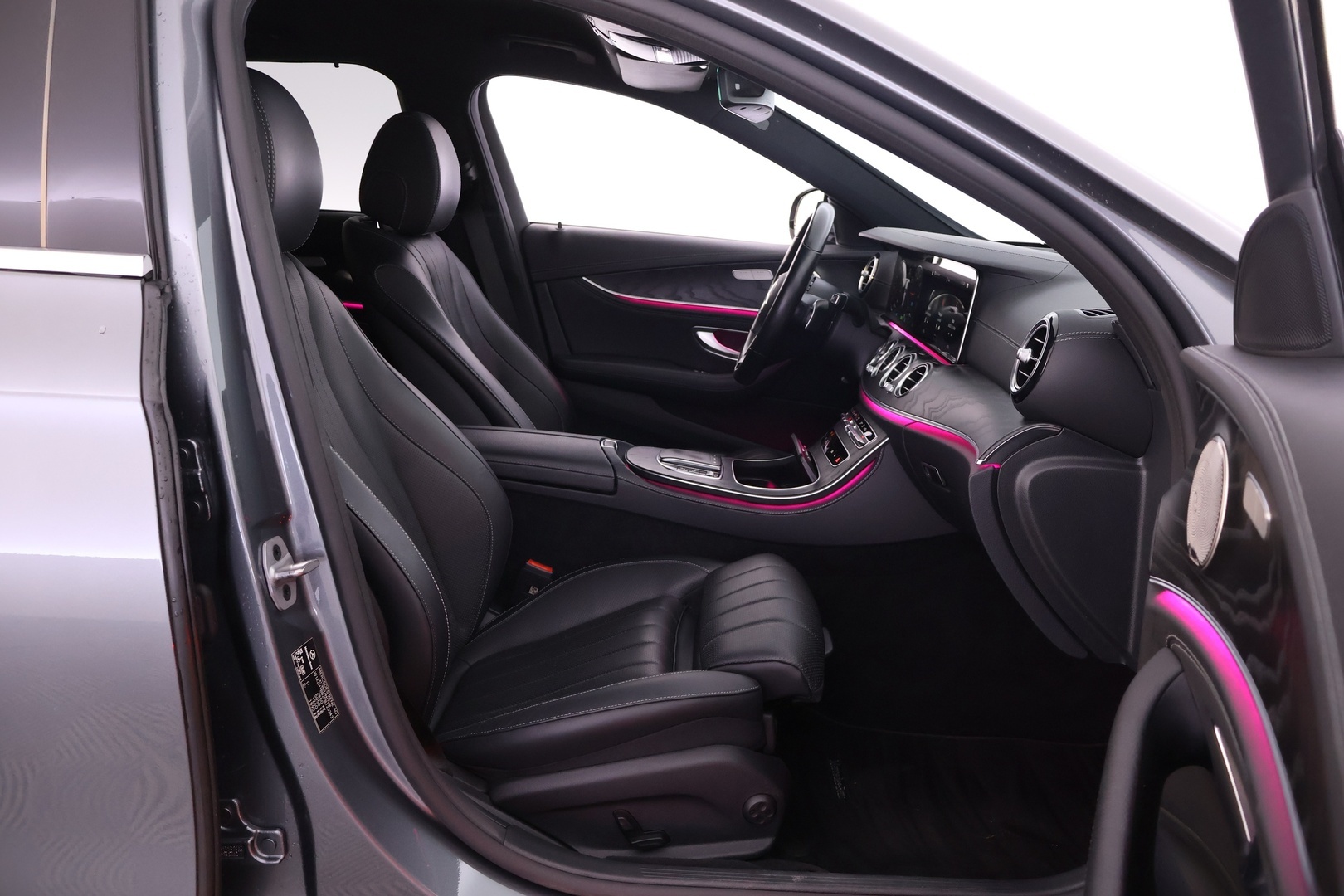 MERCEDES-BENZ E 2022