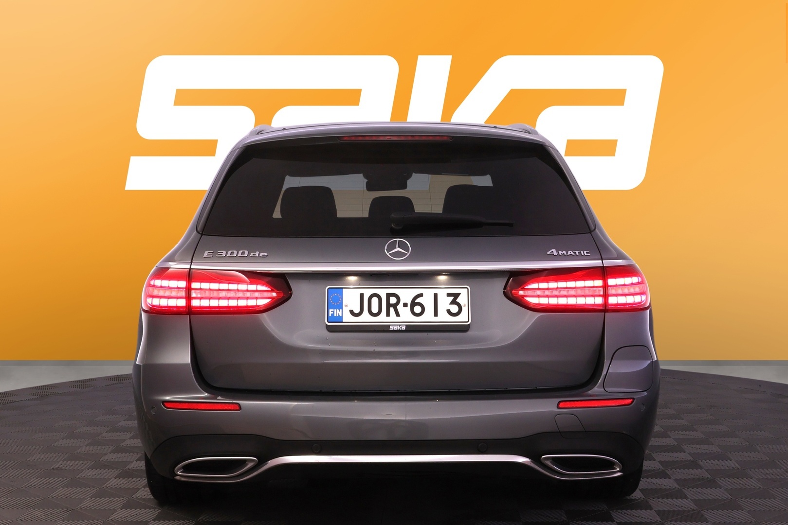 MERCEDES-BENZ E 2022