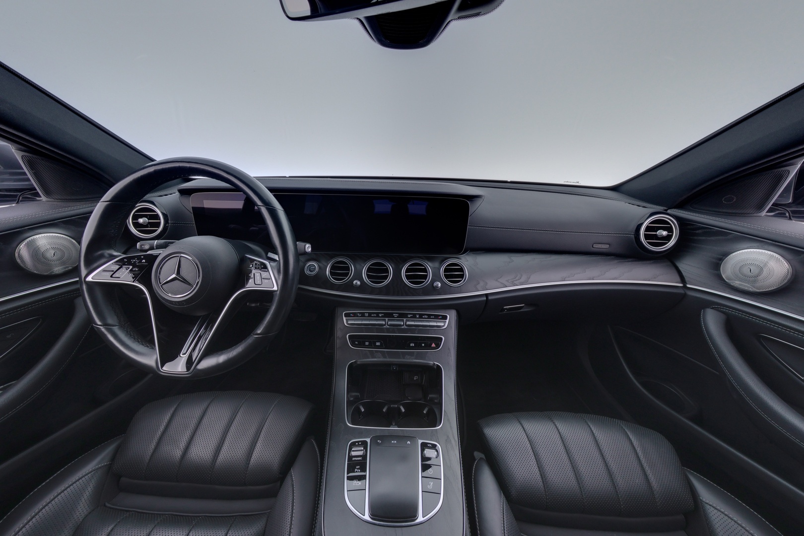 MERCEDES-BENZ E 2022